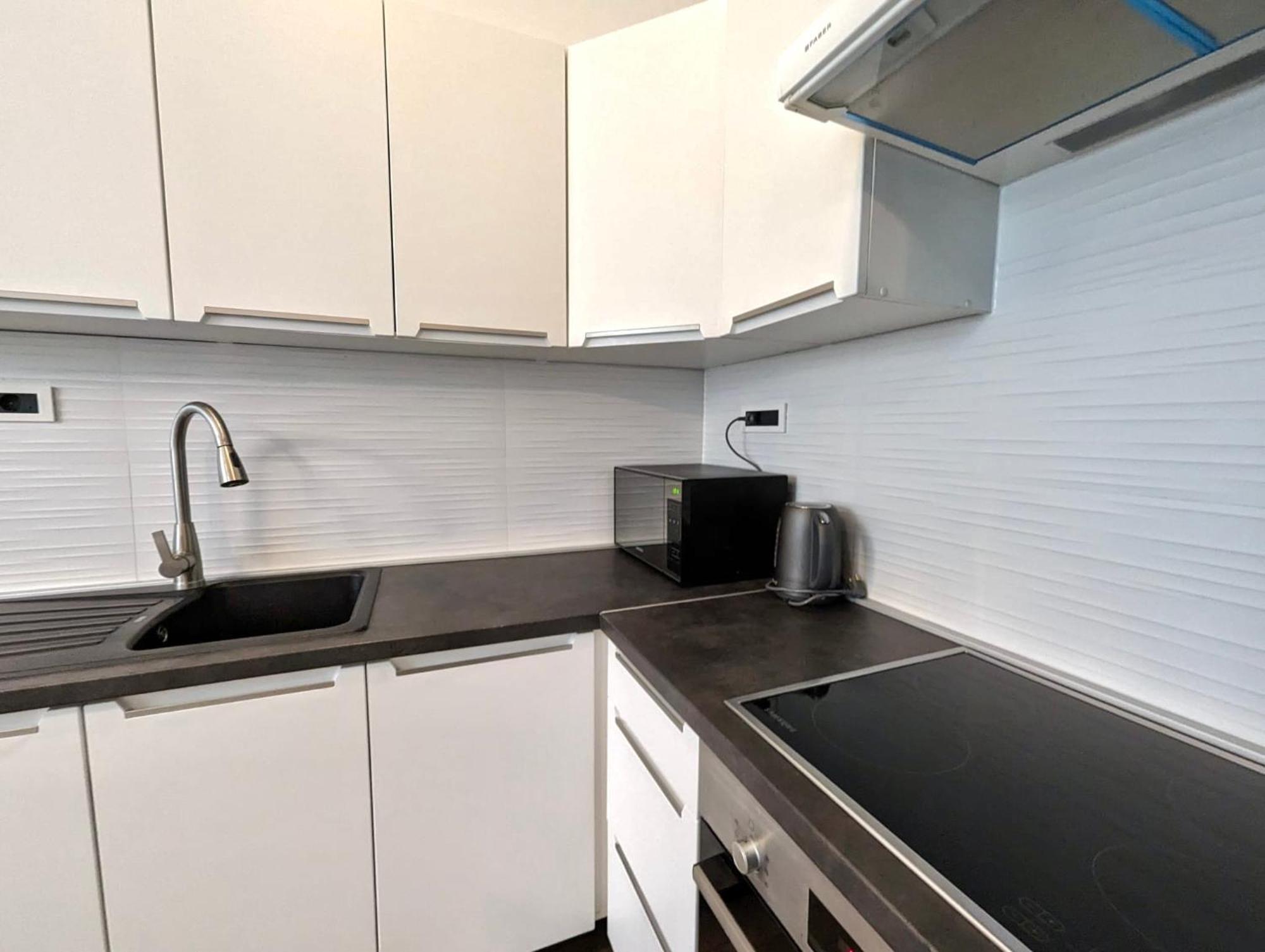 Fantabulous Downtown Abode W King Bed, 65" Tv, Washer And Tumble Dryer Zagreb Extérieur photo
