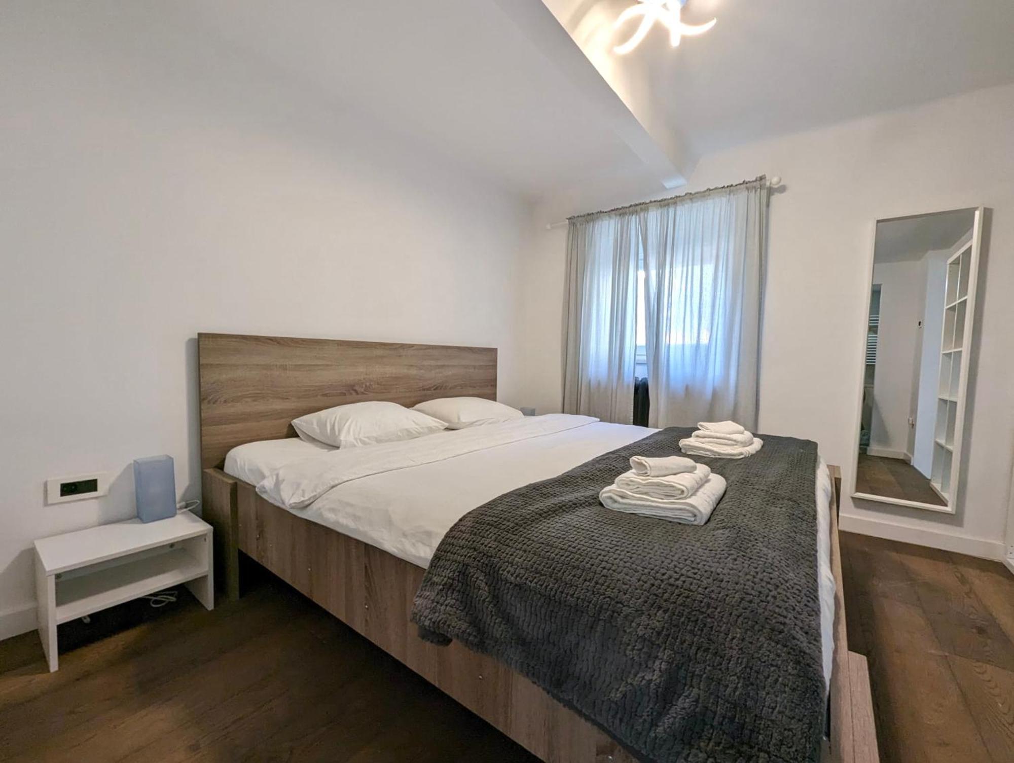 Fantabulous Downtown Abode W King Bed, 65" Tv, Washer And Tumble Dryer Zagreb Extérieur photo